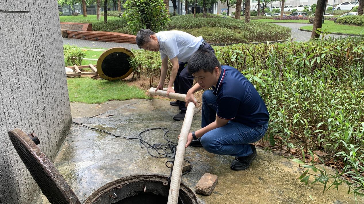 管理服务公司防台防汛在行动
